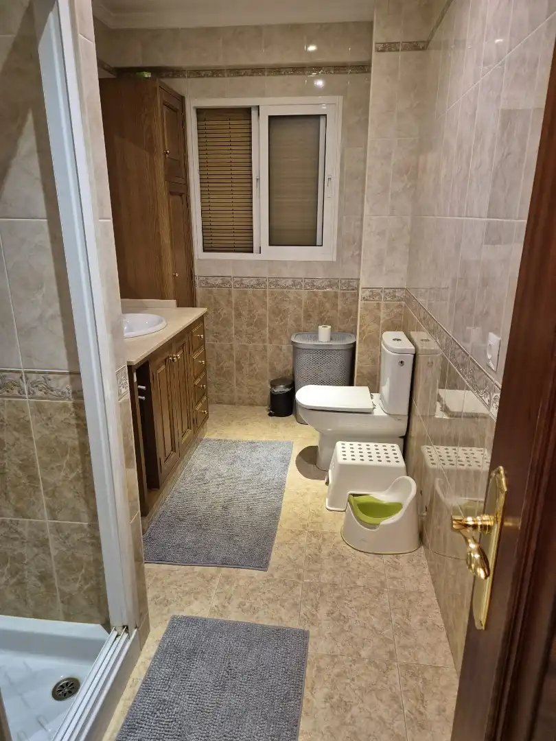 Bathroom of Flat for rent in Estepona  with Air Conditioner, Heating and Terrace