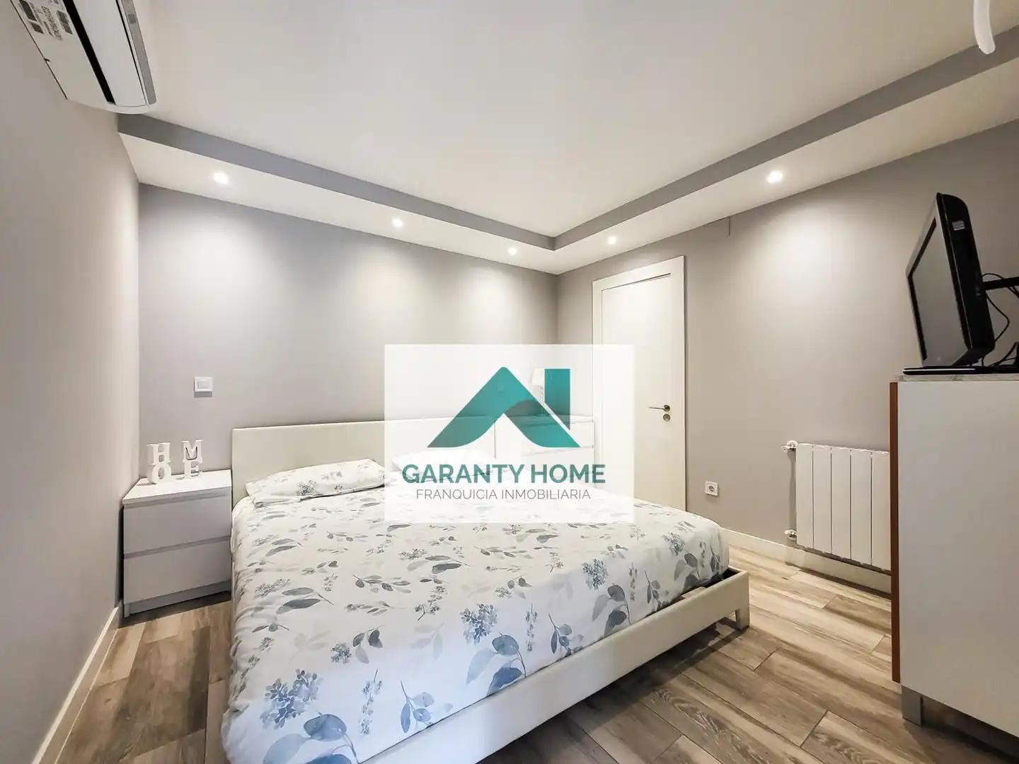Habitación de Apartamento de alquiler en Villanueva de la Cañada con Aire acondicionado, Jardín privado y Terraza