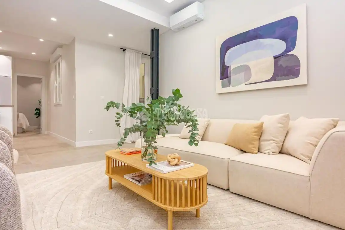 Sala de estar de Piso en venta en Madrid con Aire acondicionado y Amueblado
