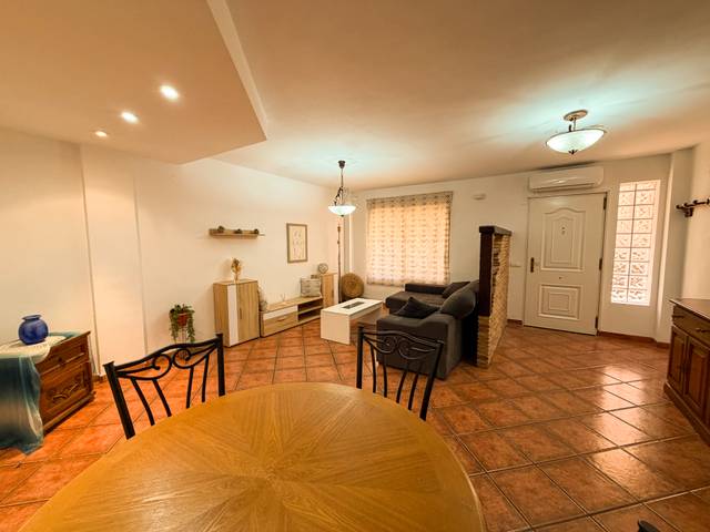 Casa adosada en Venta en Av. Arquitecte Alfredo Simón en San José - Los Metales