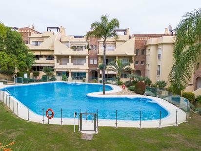 Vista exterior de Planta baixa en venda en Benahavís amb Aire condicionat, Calefacció i Jardí privat