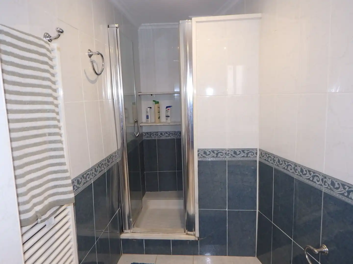 Bathroom of Houses for rent in Buñol  with Air Conditioner, Heating and Terrace