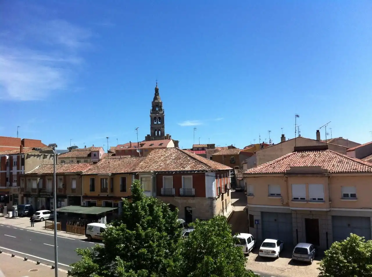 Vista exterior de Dúplex en venta en Medina de Rioseco con Calefacción