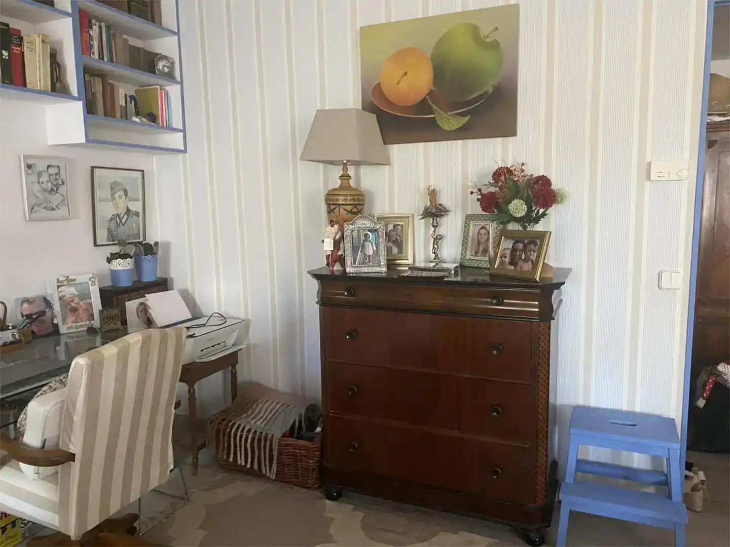 Wohnzimmer von Erdgeschoss zur Miete in Marbella mit Klimaanlage und Schwimmbad