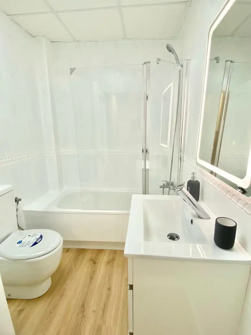 Bathroom of Apartments for rent in Murcia  with Air Conditioner, Furnished and Washing machine