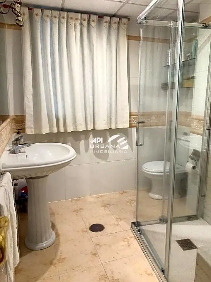 Baño de Casa o chalet en venta en Lucena con Aire acondicionado, Jardín privado y Terraza