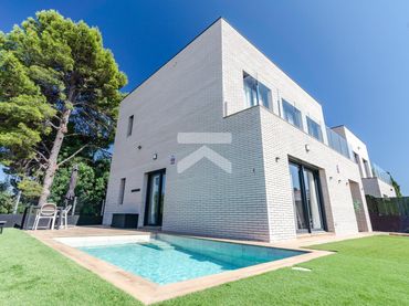 Casa amb balcó en venda a Vilafortuny - Cap de Sant Pere