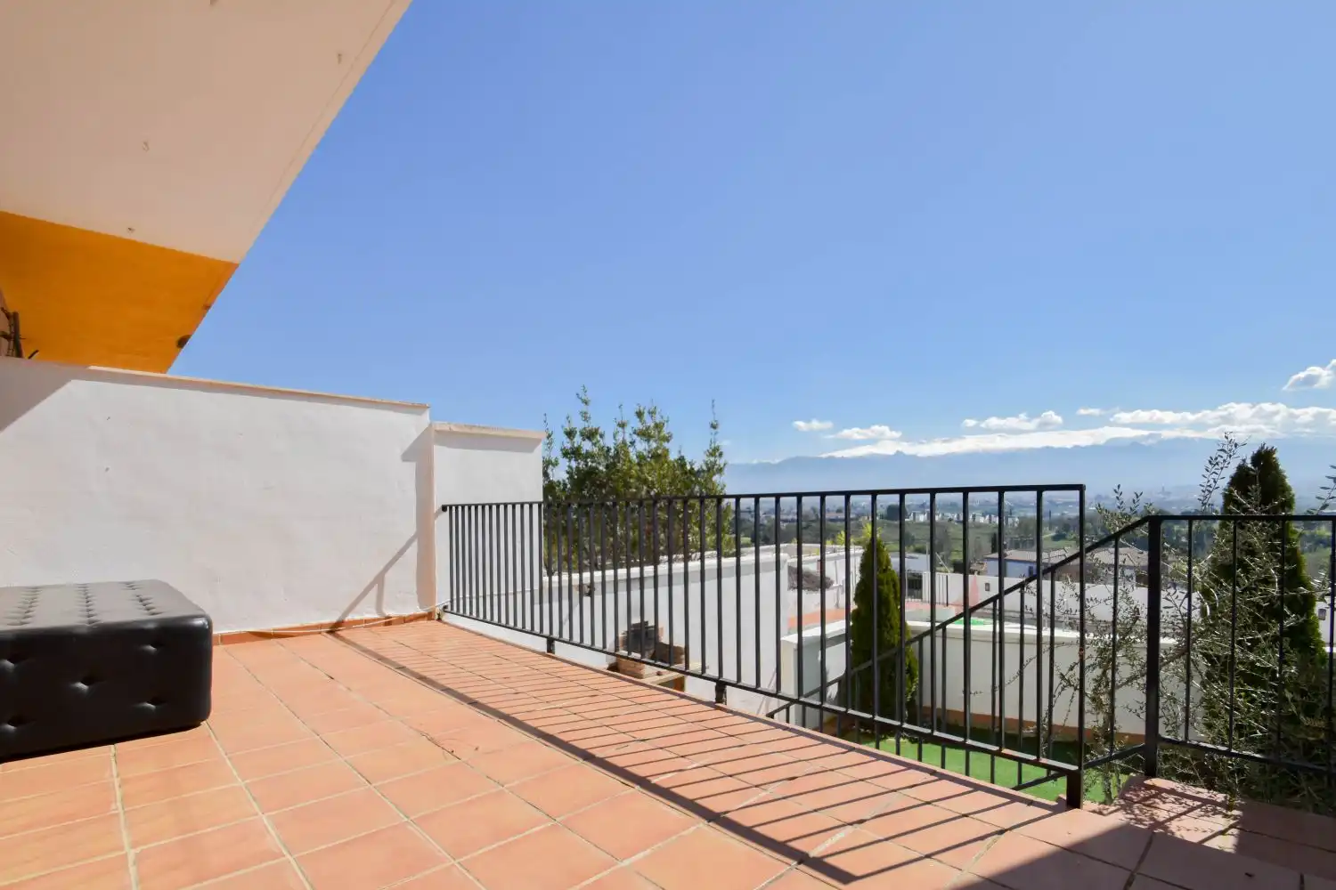 Terrassa de Casa adosada en venda en Las Gabias amb Terrassa i Piscina comunitària