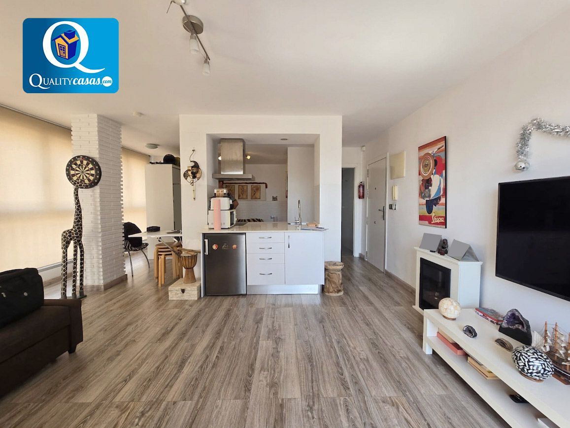 Cuina de Apartament en venda en Alicante / Alacant amb Aire condicionat i Terrassa