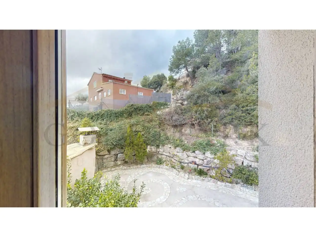 Vista exterior de Casa o xalet en venda en Corbera de Llobregat amb Aire condicionat, Calefacció i Jardí privat