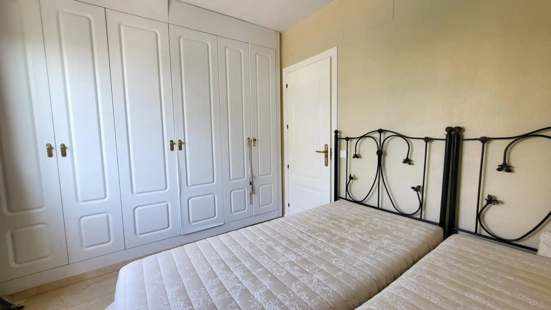 Apartamento con piscina en venta en Milla de Oro, imagen 10