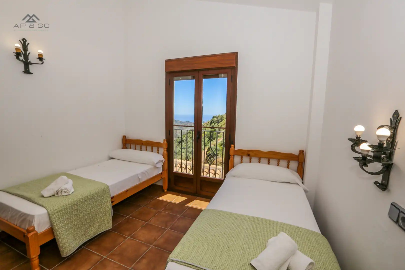Dormitori de Finca rústica de lloguer en Almuñécar amb Aire condicionat, Calefacció i Jardí privat
