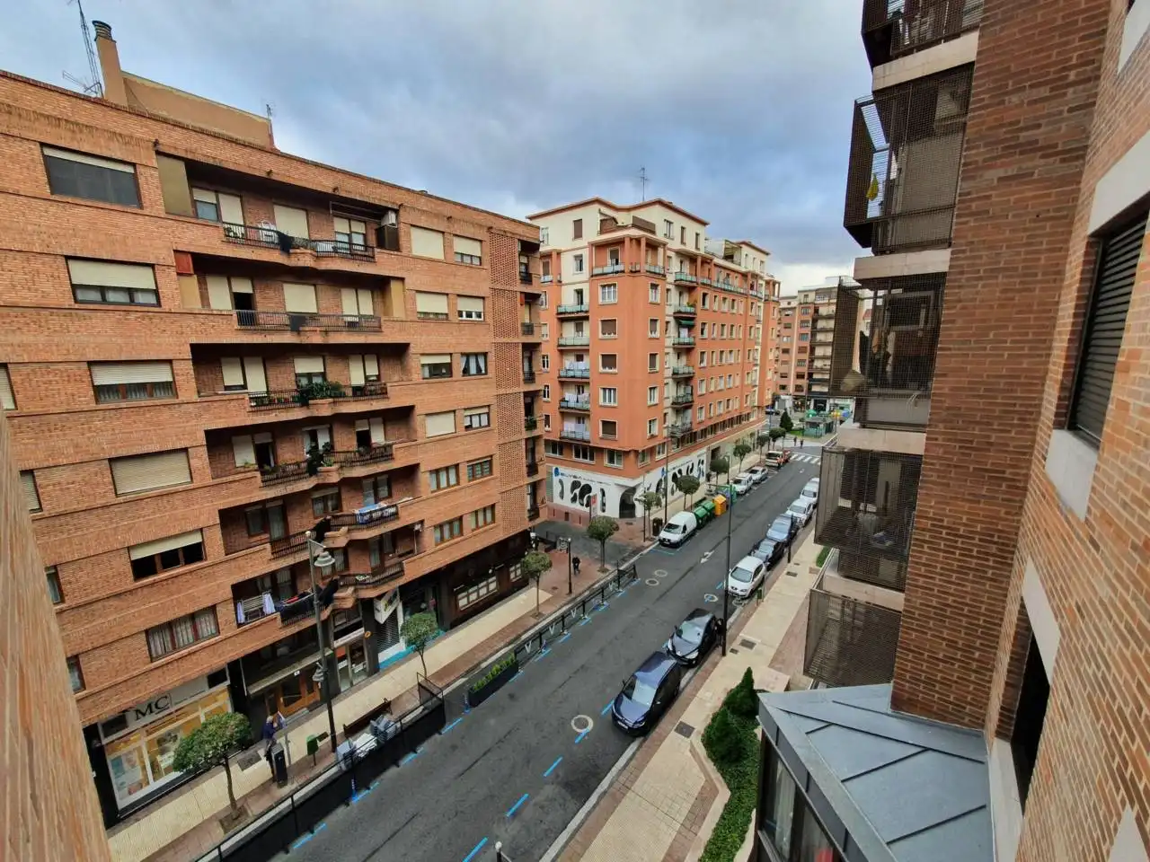 Piso con terraza en venta en Calle Belchite, imagen 3