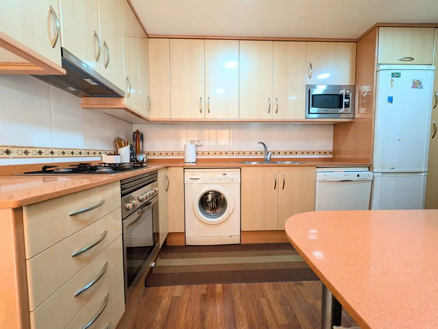 Cocina de Casa o chalet en venta en Santa Coloma de Gramenet con Aire acondicionado, Calefacción y Parquet