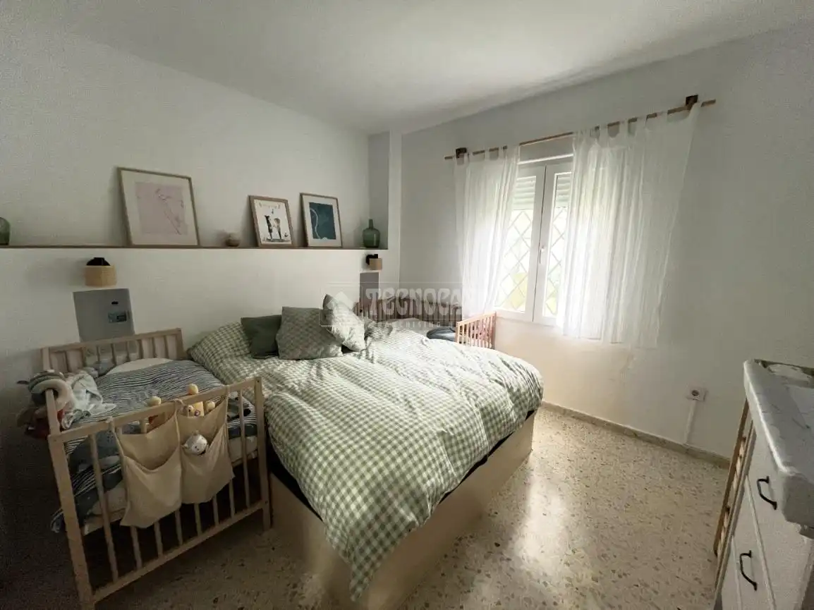 Flat for sale in Cobreros Viejo