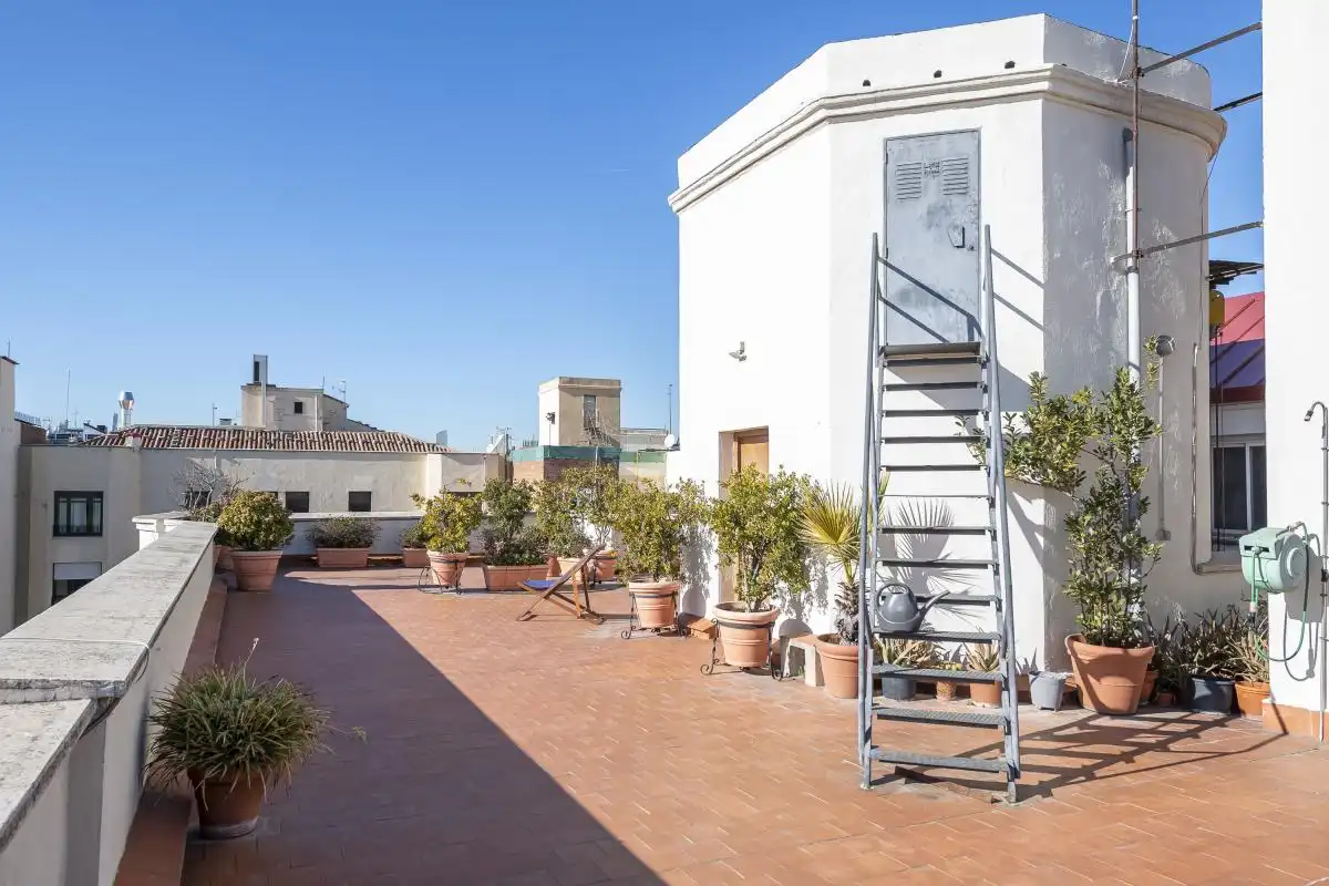 Exterior view of Flat for sale in Madrid  with Air Conditioner, Heating and Terrace