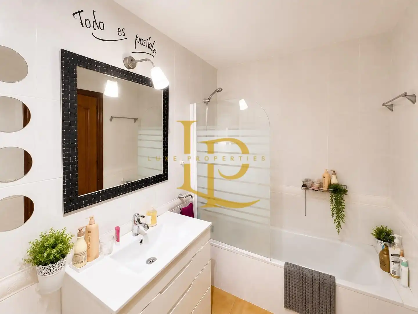 Baño de Casa adosada en venta en Castellbisbal con Aire acondicionado, Calefacción y Jardín privado