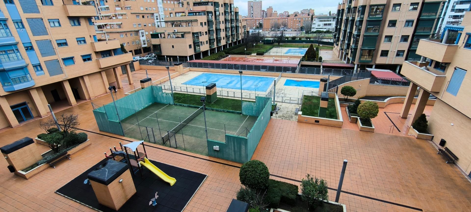 Swimming pool of Flat to rent in  Madrid Capital  with Air Conditioner and Community pool