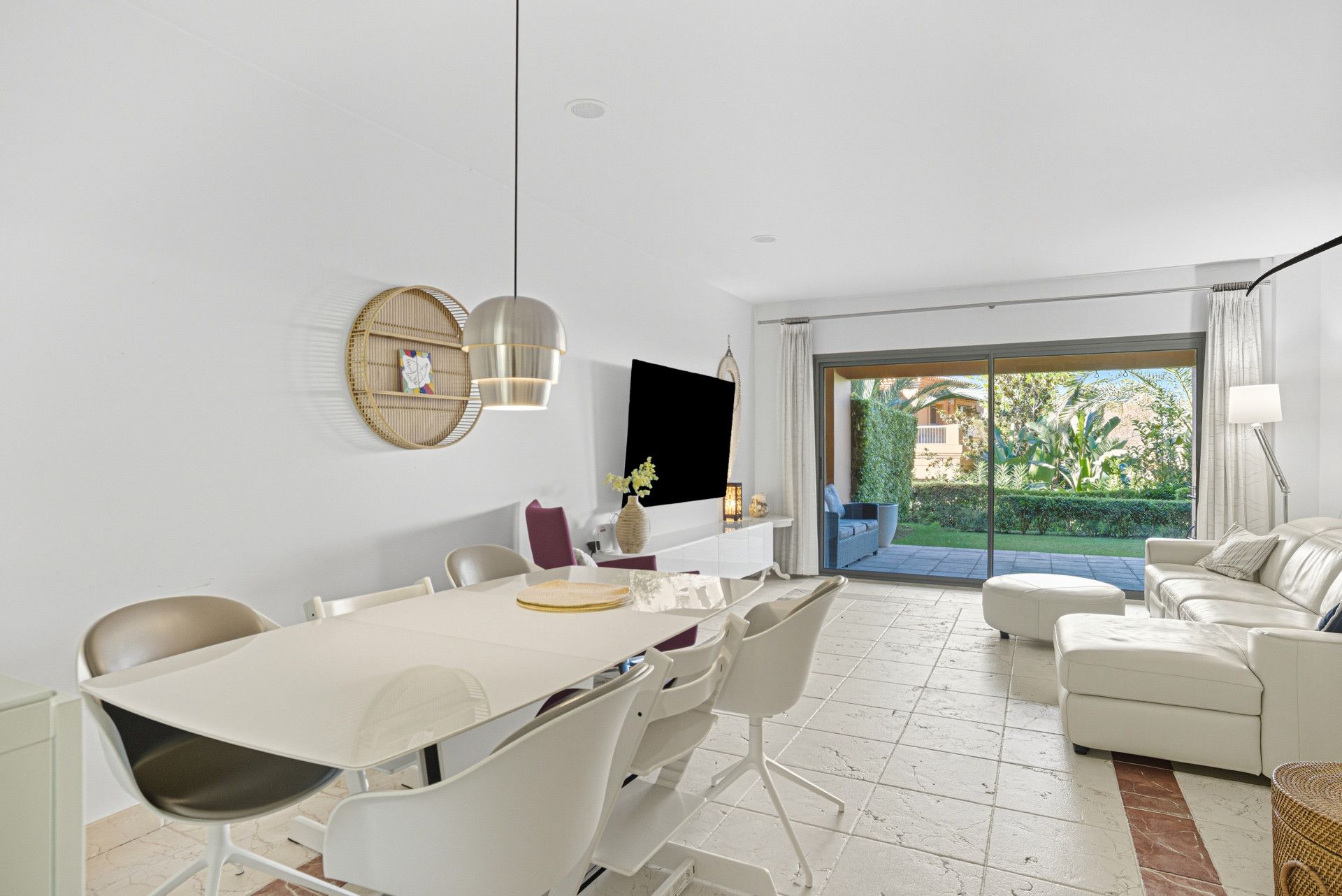 Dining room of Planta baja for sale in Estepona  with Air Conditioner, Private garden and Terrace