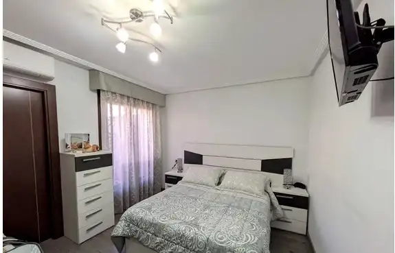 Habitación de Piso de alquiler en Linares con Aire acondicionado, Calefacción y Parquet