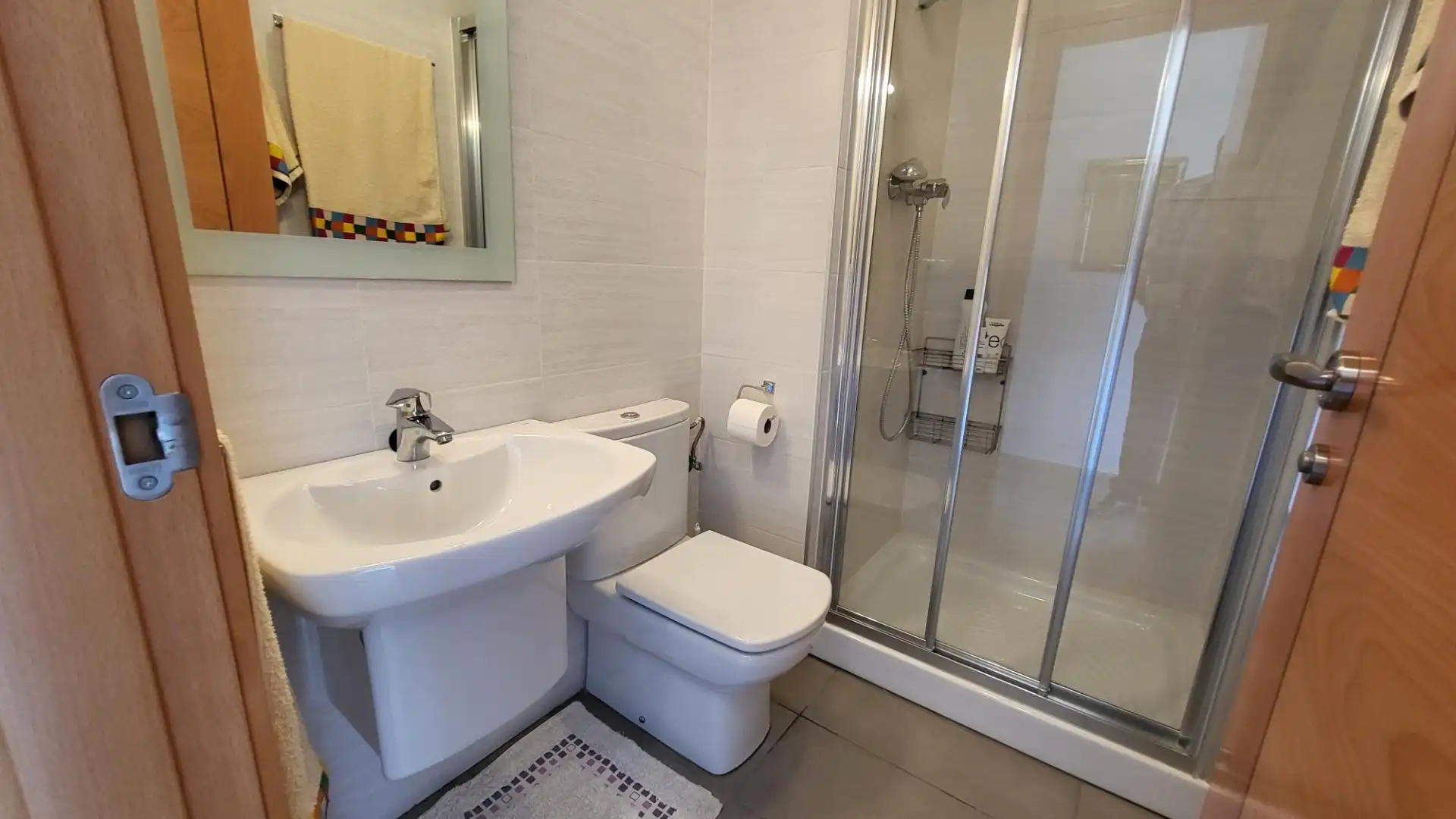 Bathroom of Apartments for sale in Elche / Elx  with Air Conditioner, Heating and Private garden