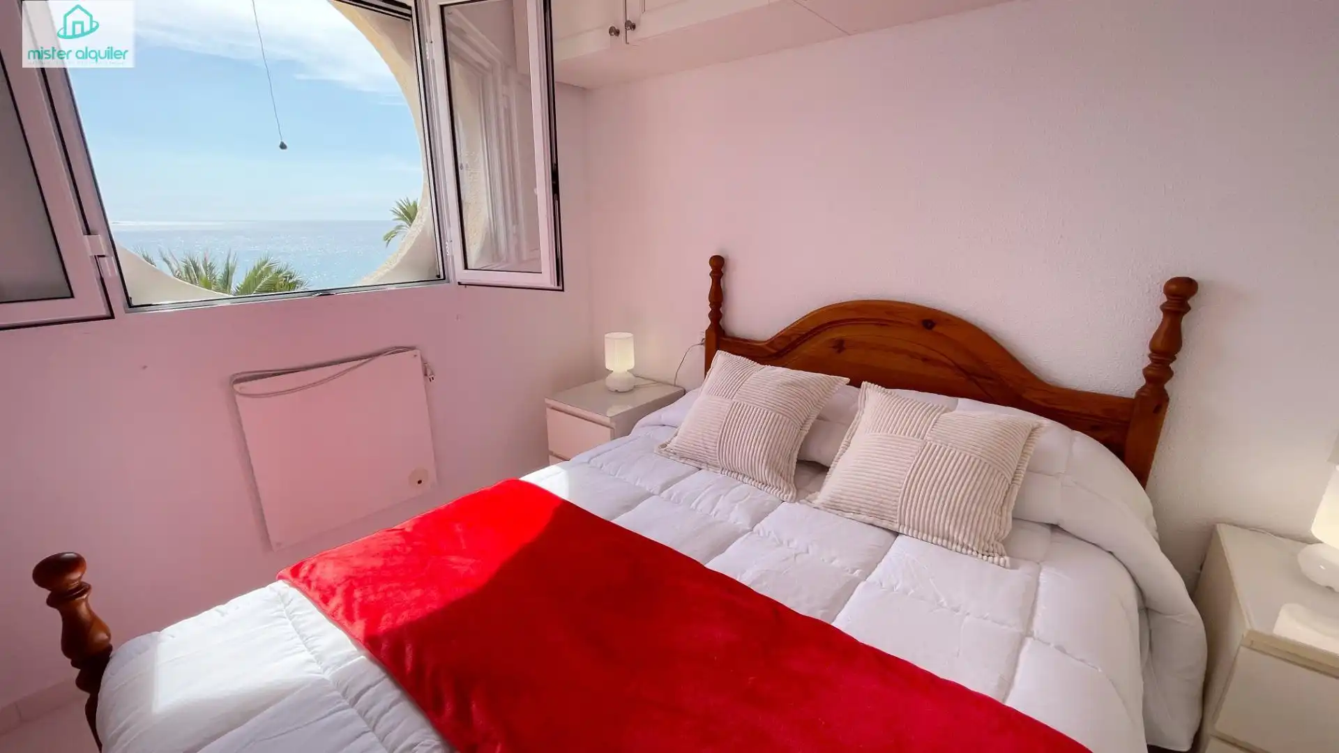 Habitación de Casa o chalet de alquiler en El Campello con Calefacción, Terraza y Amueblado