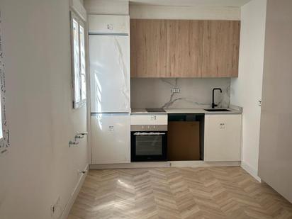 Kitchen of Flat for sale in  Madrid Capital  with Air Conditioner and Heating