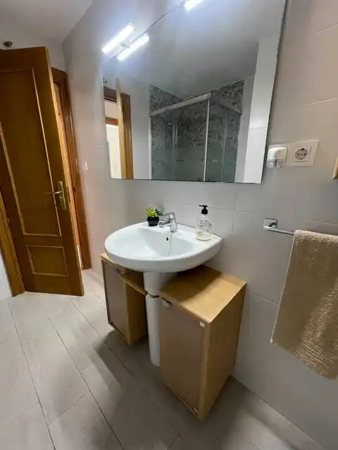 Bathroom of Flat for rent in Alicante / Alacant  with Air Conditioner, Heating and Furnished