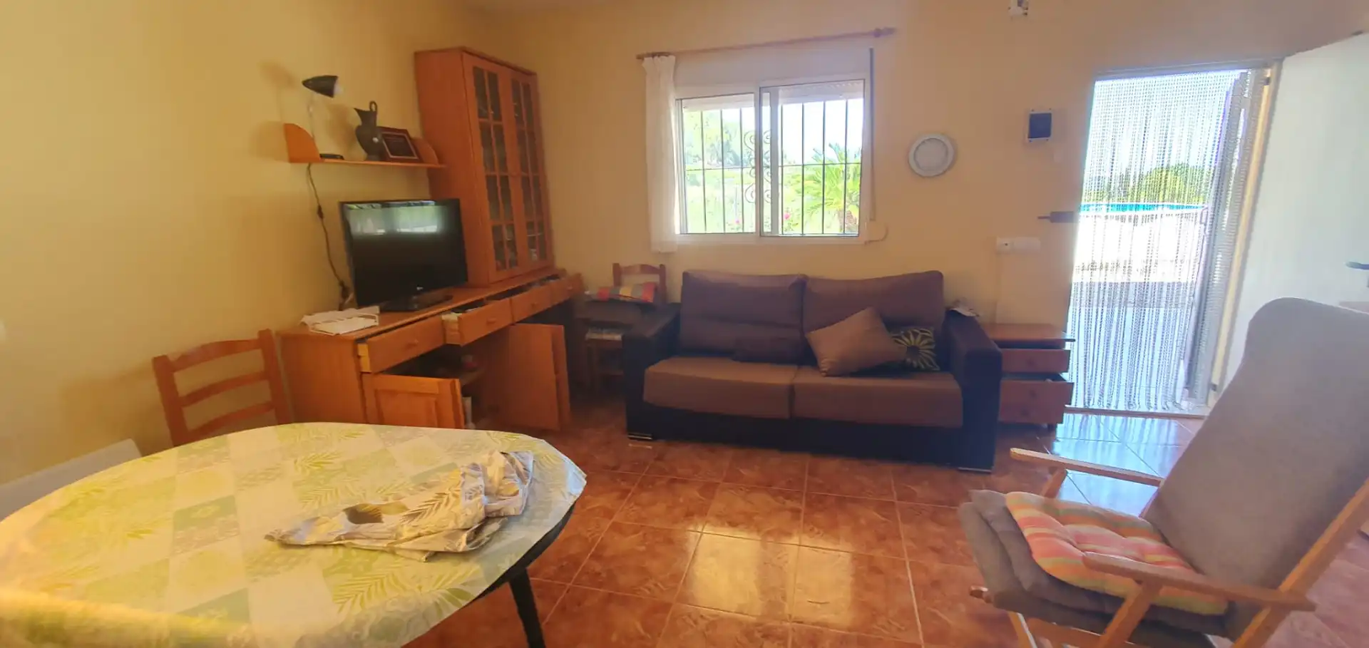 Wohnzimmer von Country house zum Verkauf in Llaurí mit Klimaanlage, Heizung und Privatgarten