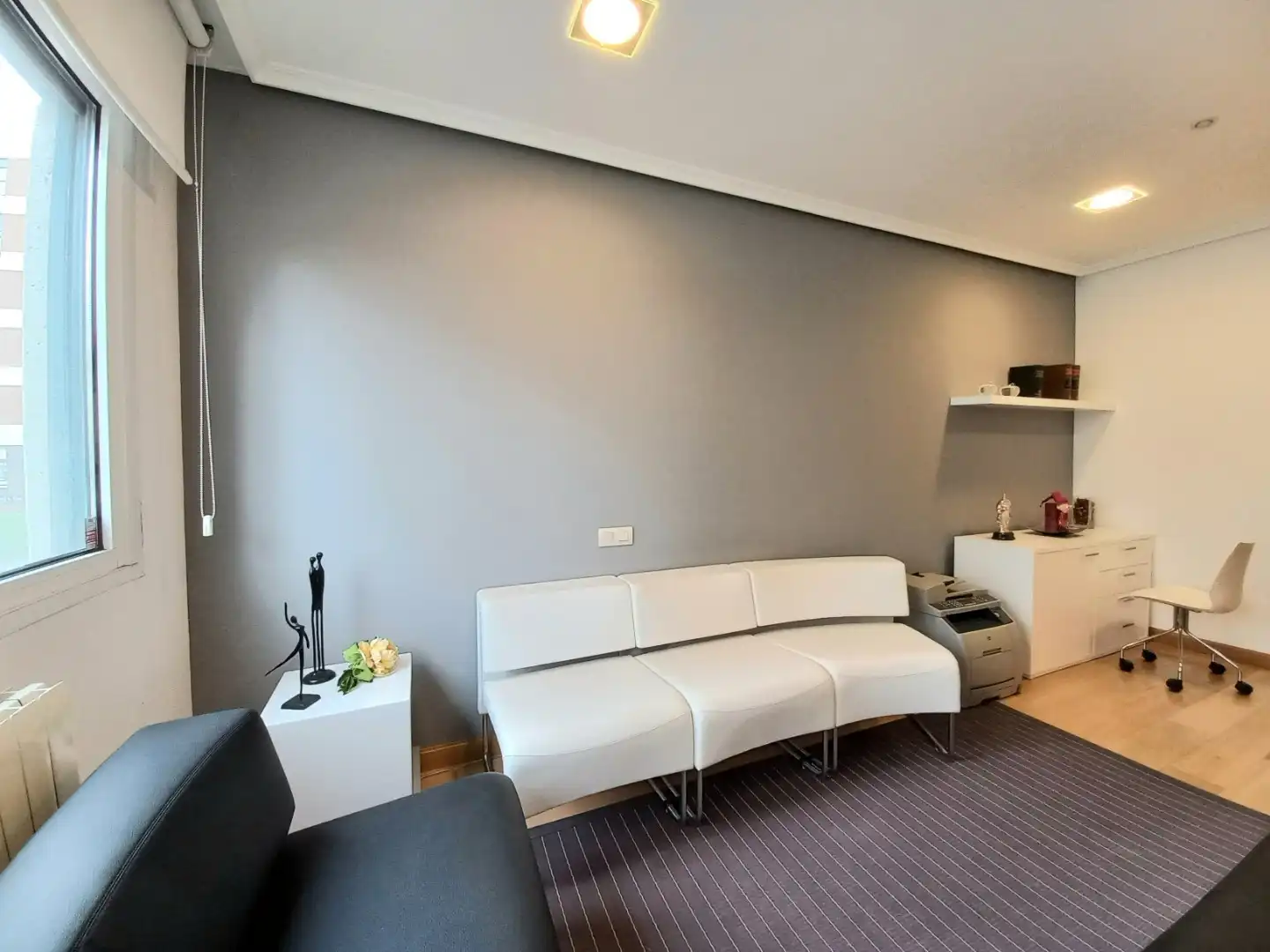Sala d'estar de Pis en venda en Burgos amb Calefacció, Jardí privat i Parquet