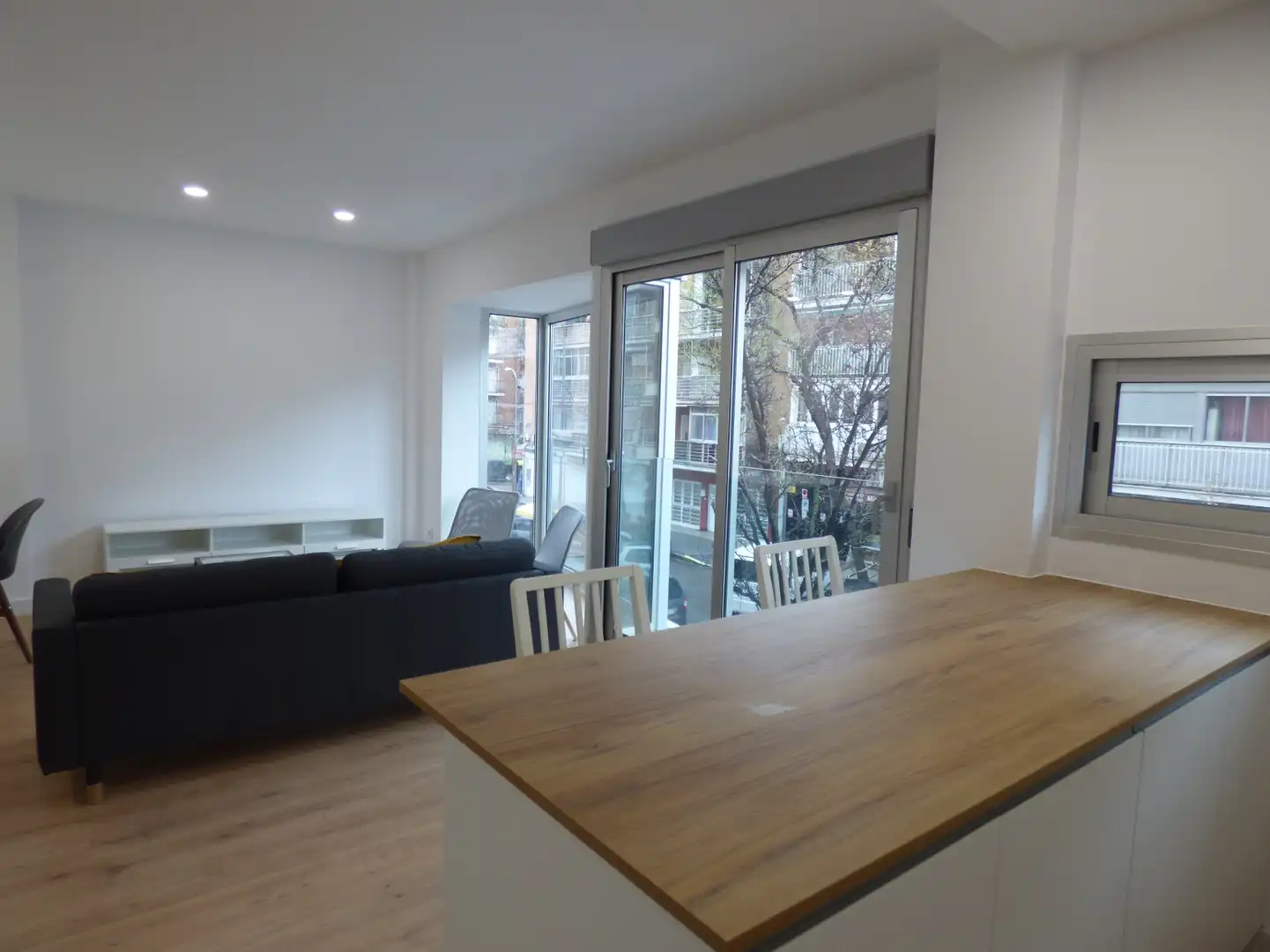 Sala de estar de Piso de alquiler en Madrid con Aire acondicionado, Calefacción y Trastero