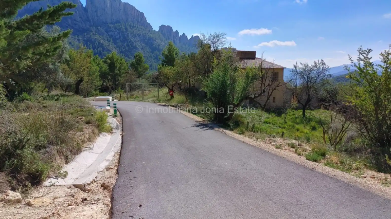 Vista exterior de Casa o xalet en venda en Benimantell amb Terrassa