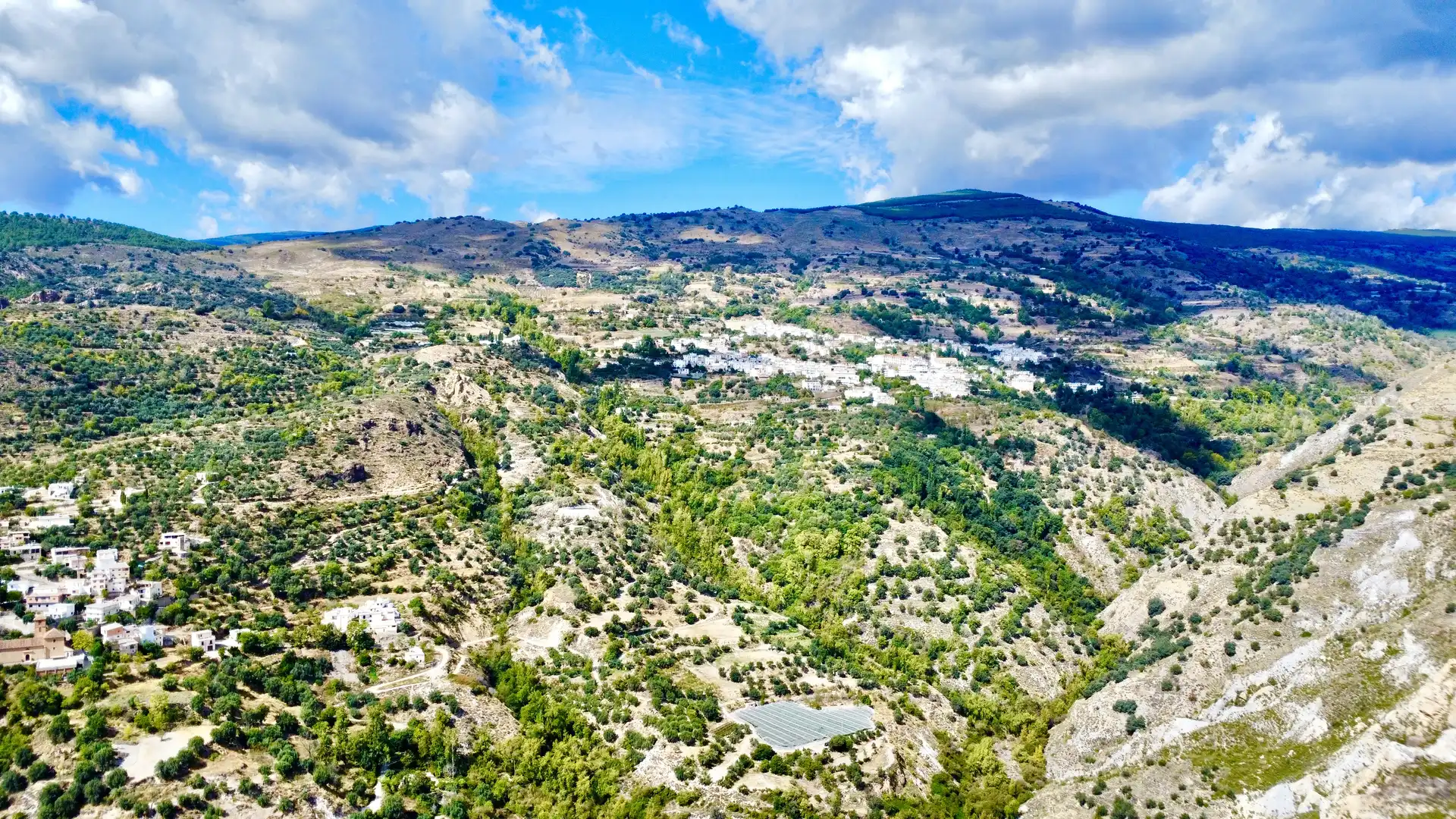 Vista exterior de Terreno en venta en Alpujarra de la Sierra