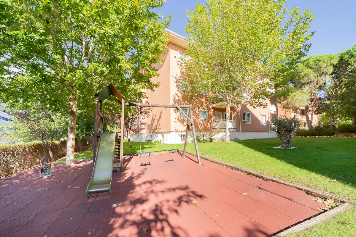 Exterior view of Duplexes for sale in Torrelodones  with Air Conditioner, Heating and Terrace
