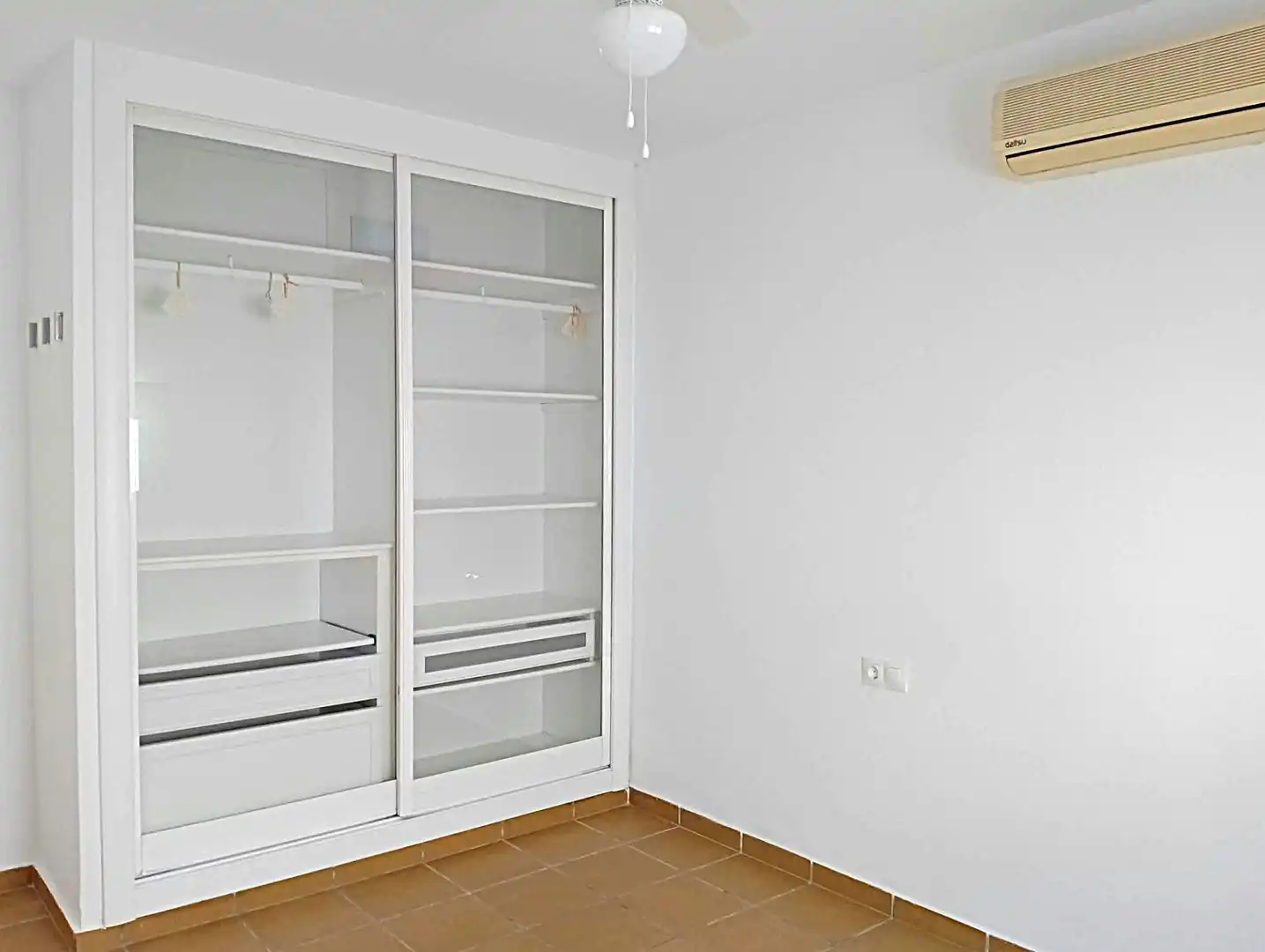 Schlafzimmer von Wohnung zur Miete in Málaga mit Klimaanlage, Privatgarten und Terrasse