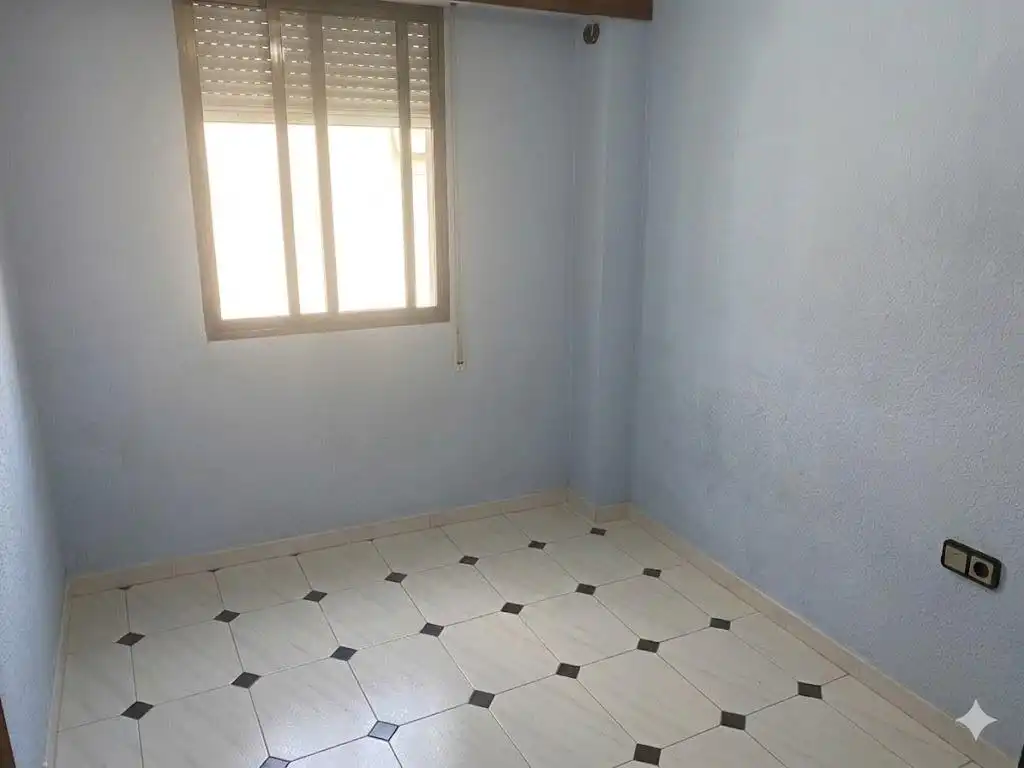 Bedroom of Flat for sale in Silla  with Balcony
