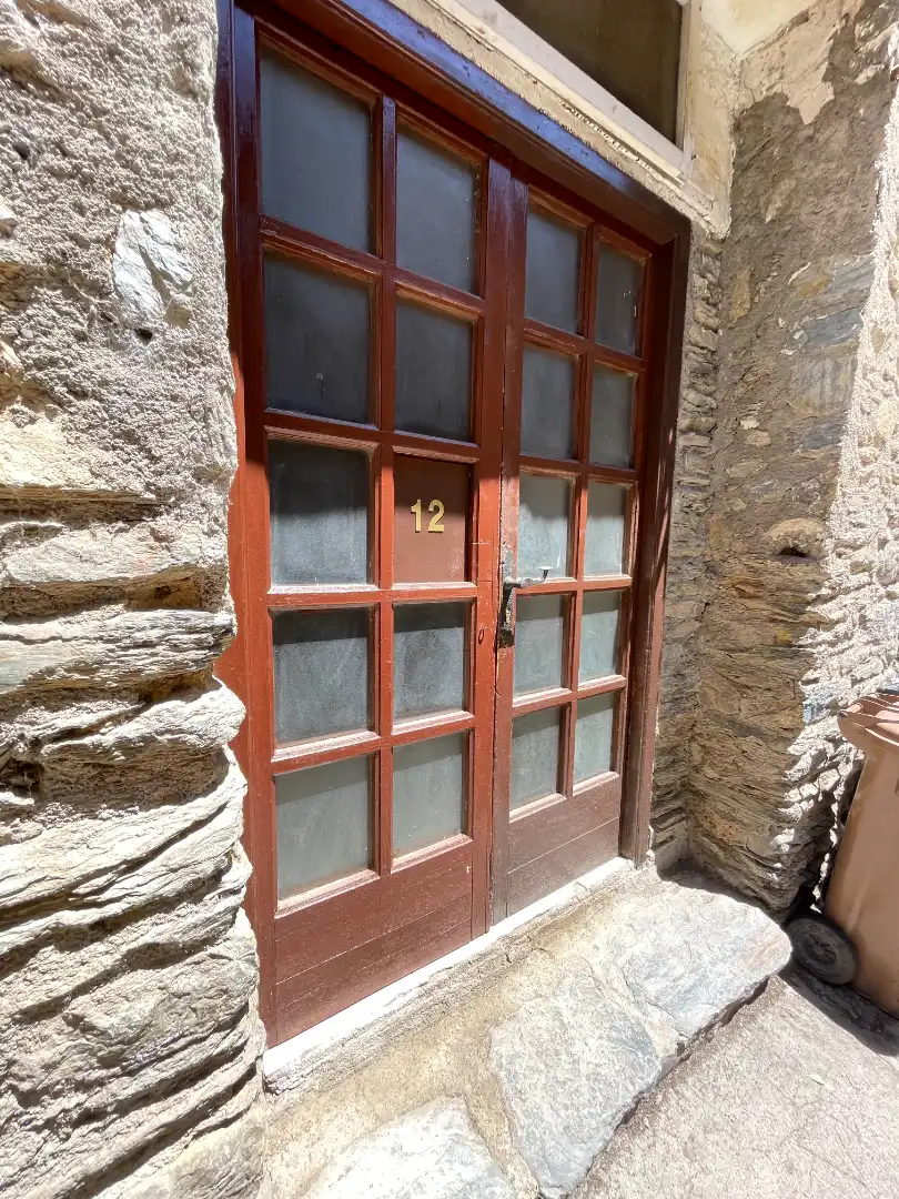 Vista exterior de Local en venta en Rialp