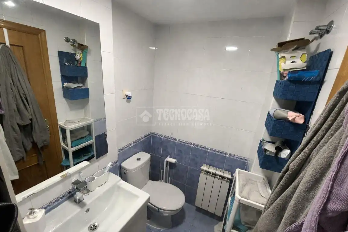 Bany de Pis en venda en Pinto amb Calefacció i Terrassa