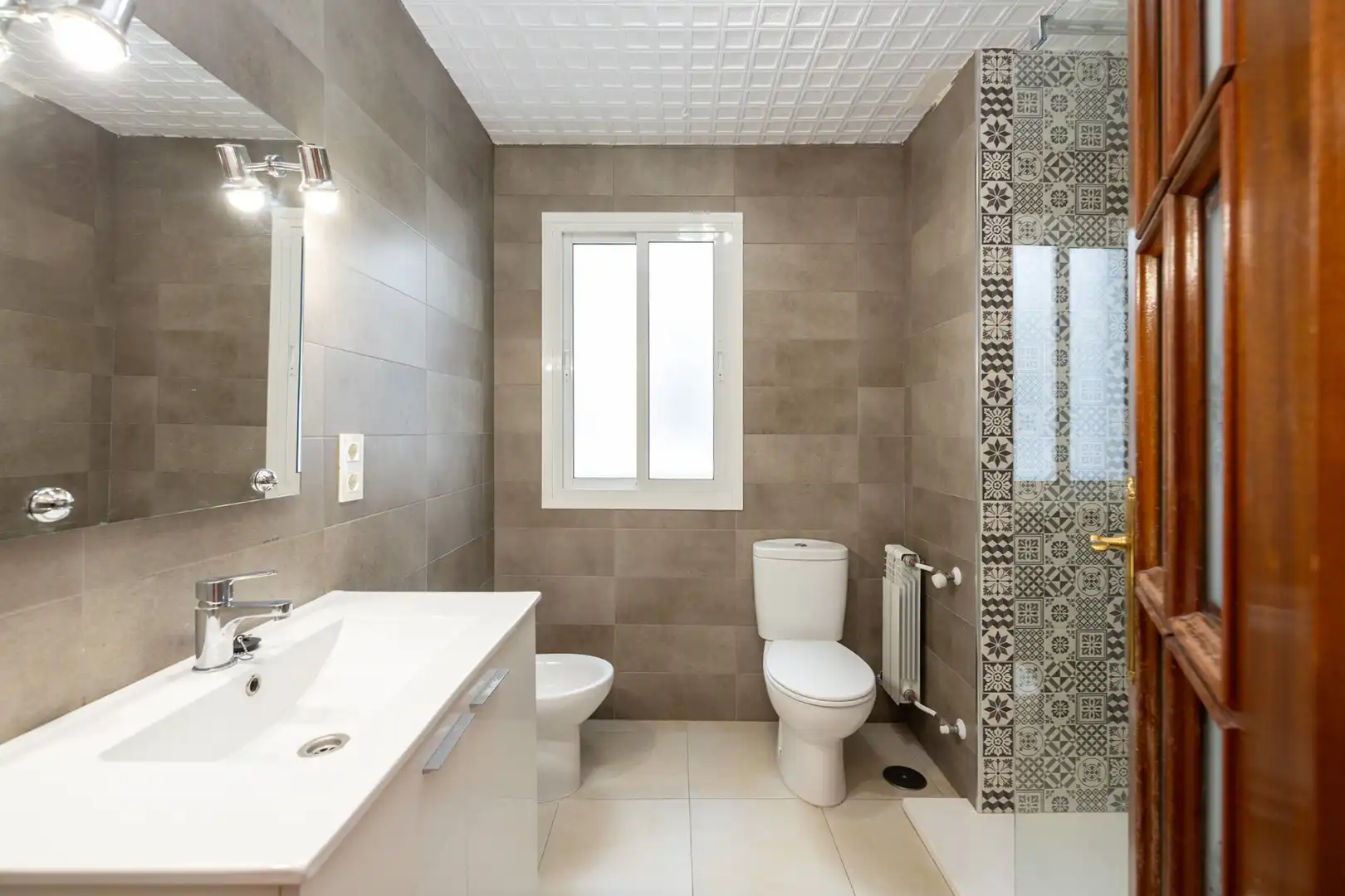 Wohnung zur Miete in Calle Emperatriz Eugenia, Camino de Ronda