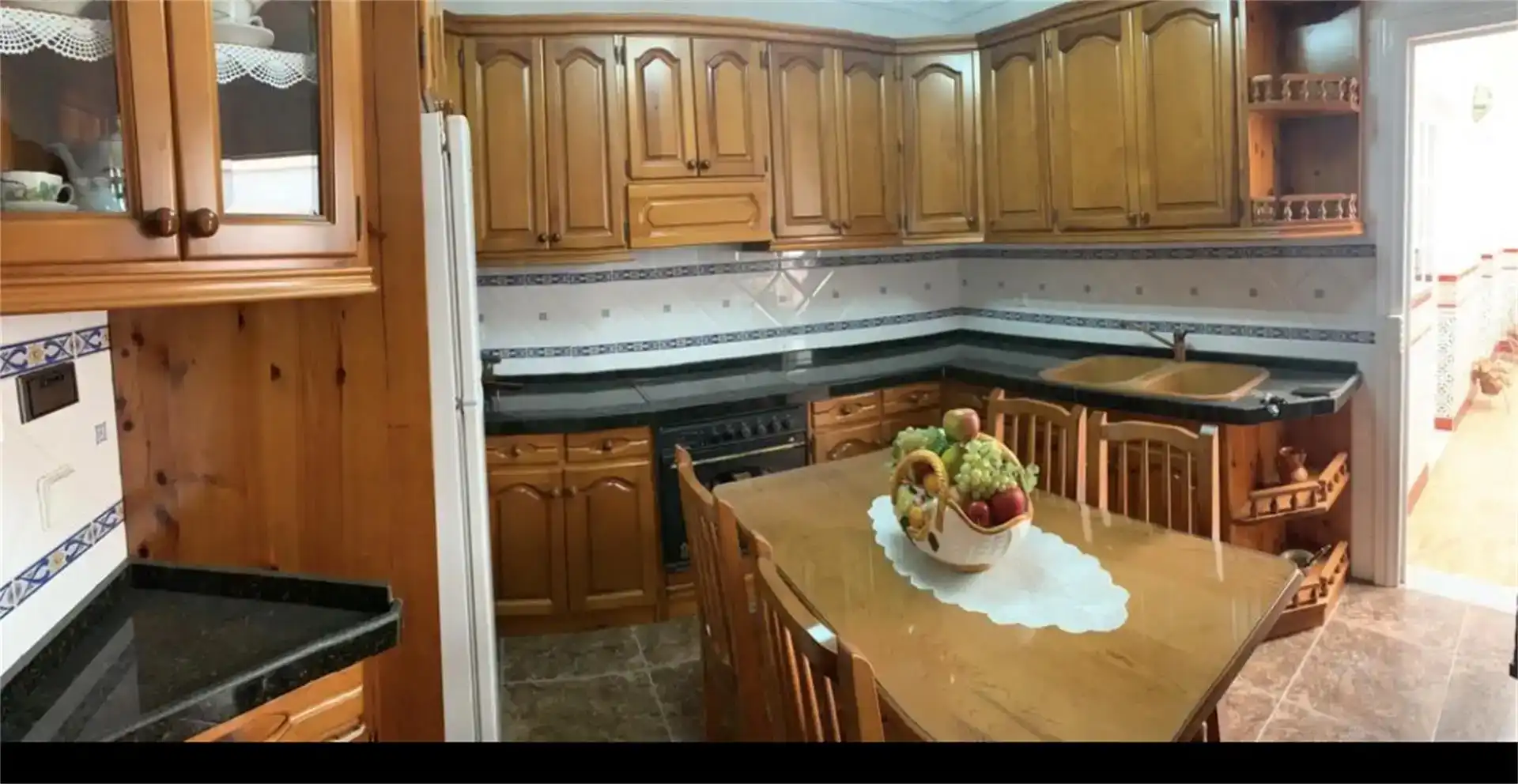 Cuina de Casa o xalet en venda en Vélez-Málaga amb Balcó