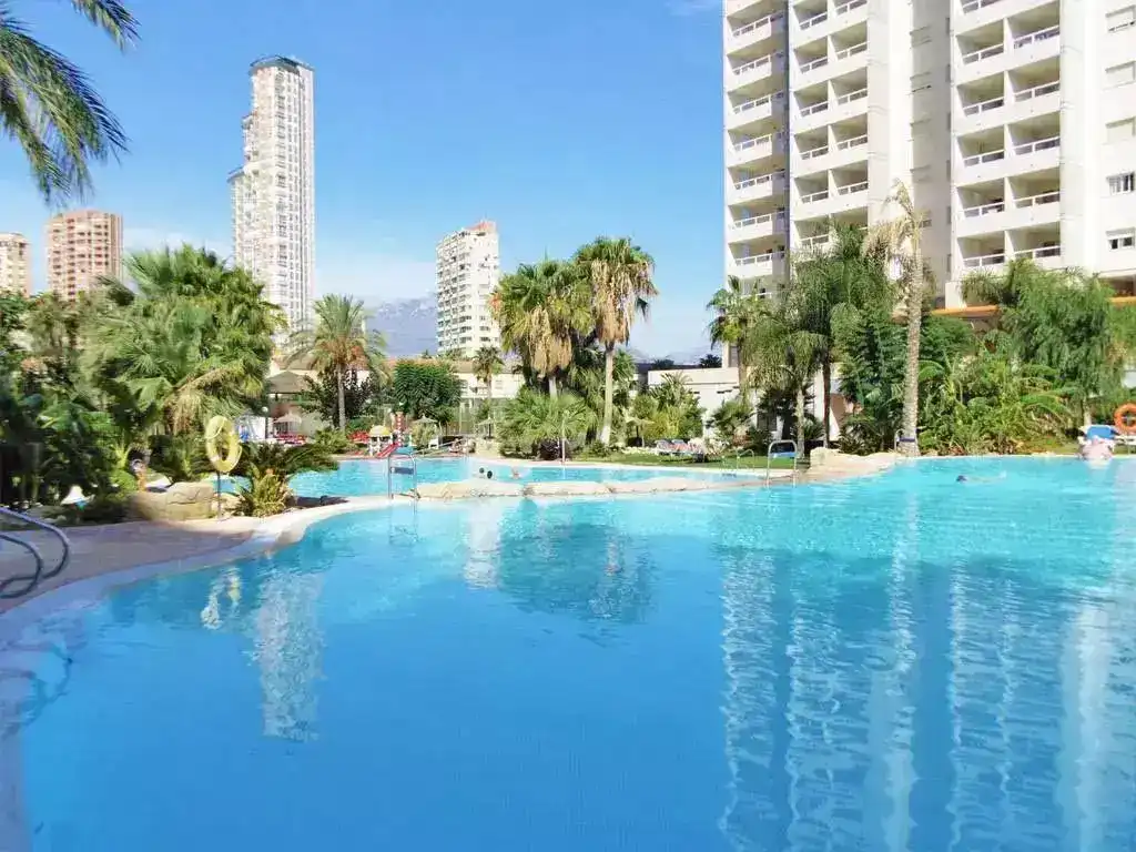 Swimming pool of Flat for rent in Benidorm  with Air Conditioner, Private garden and Swimming Pool