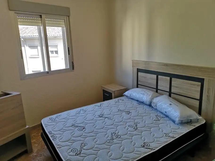 Habitación de Piso en venta en  Logroño con Calefacción y Amueblado