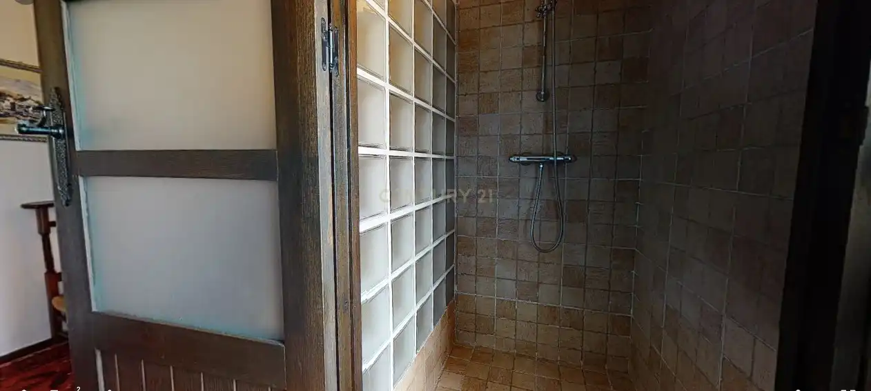 Bathroom of Houses for sale in Piedrabuena  with Air Conditioner, Private garden and Storage room