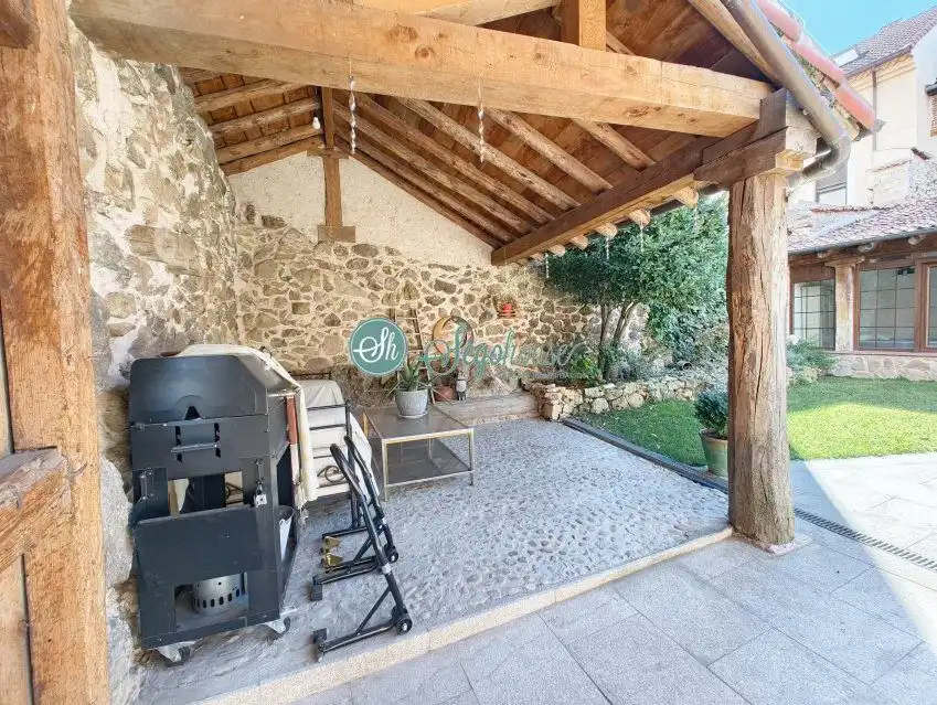 Terrassa de Casa o xalet en venda en Espirdo amb Calefacció