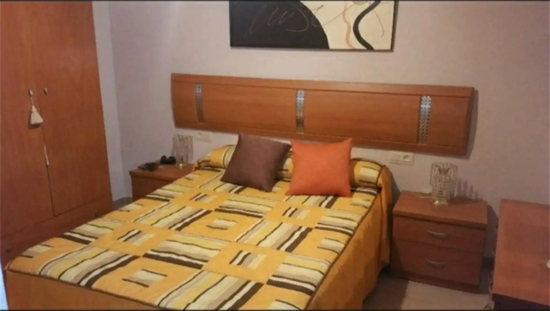 Dormitori de Casa o xalet en venda en Pinos Puente amb Piscina i Balcó