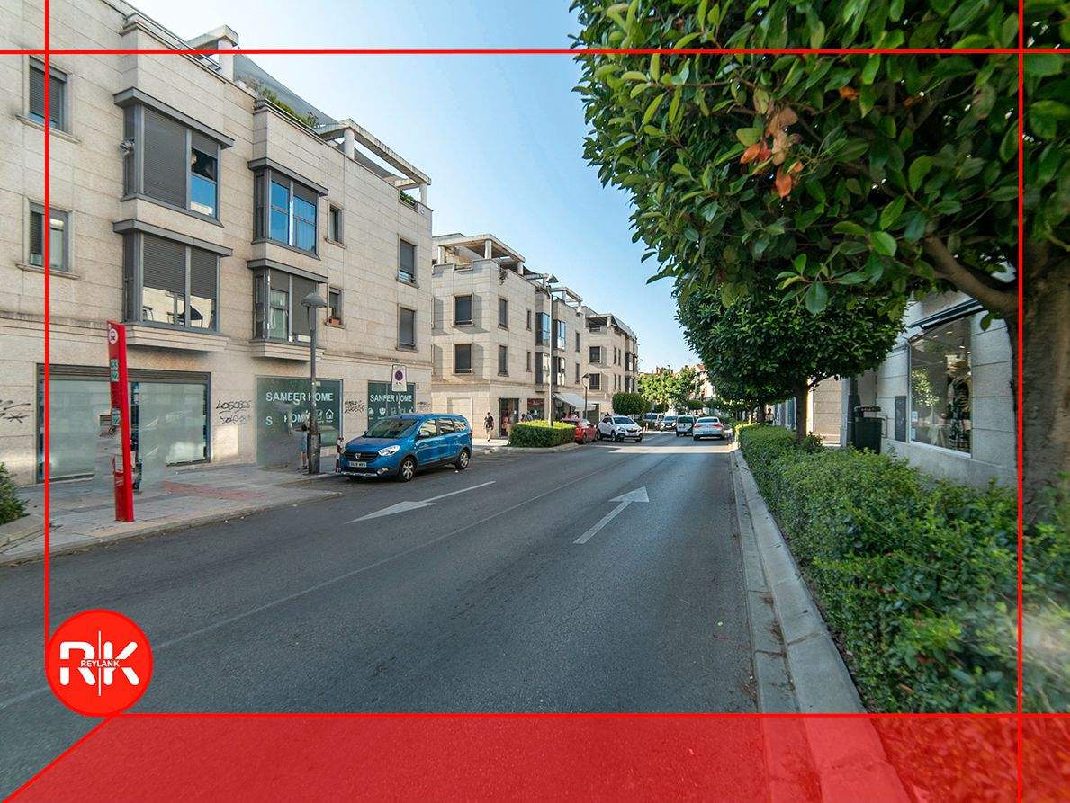 Pis en venda a Calle de Blas de Otero, Montserrat - Parque Empresarial