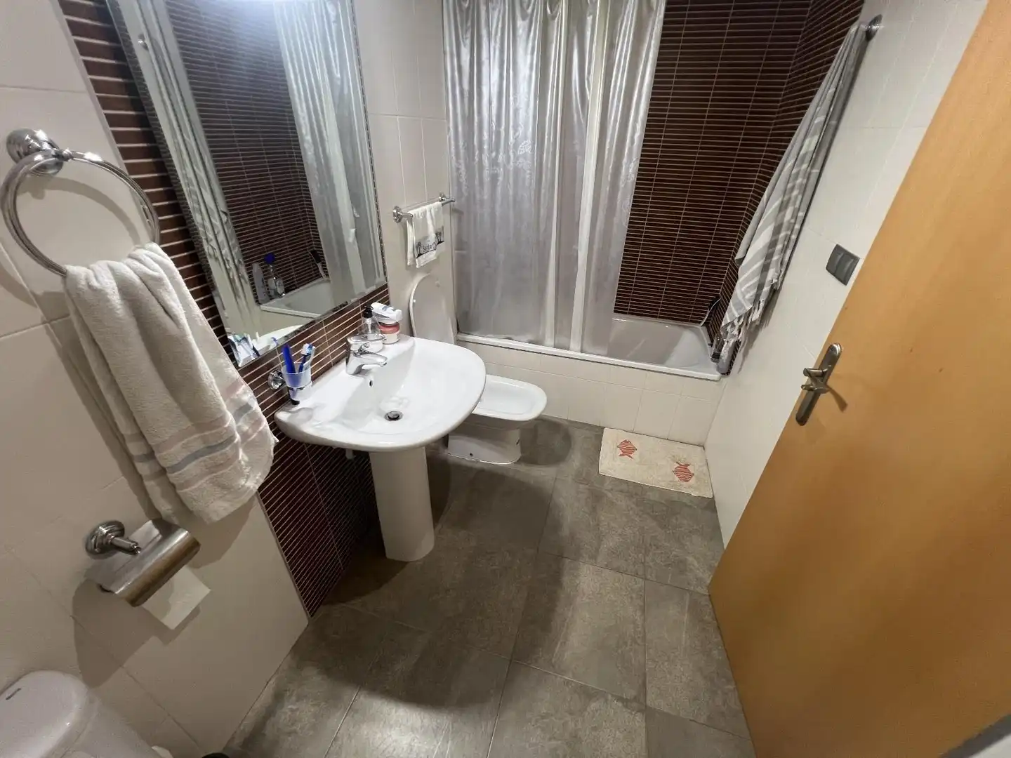 Bany de Apartament en venda en Torrevieja amb Aire condicionat, Terrassa i Moblat