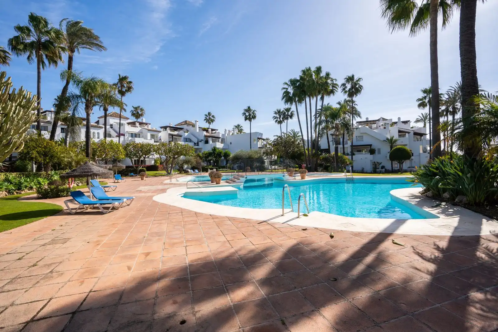 Jardí de Apartament en venda en Estepona amb Terrassa, Traster i Moblat