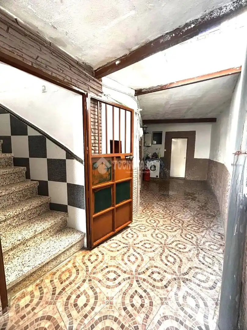 Vista exterior de Casa adosada en venda en Alcalá del Río amb Aire condicionat i Balcó