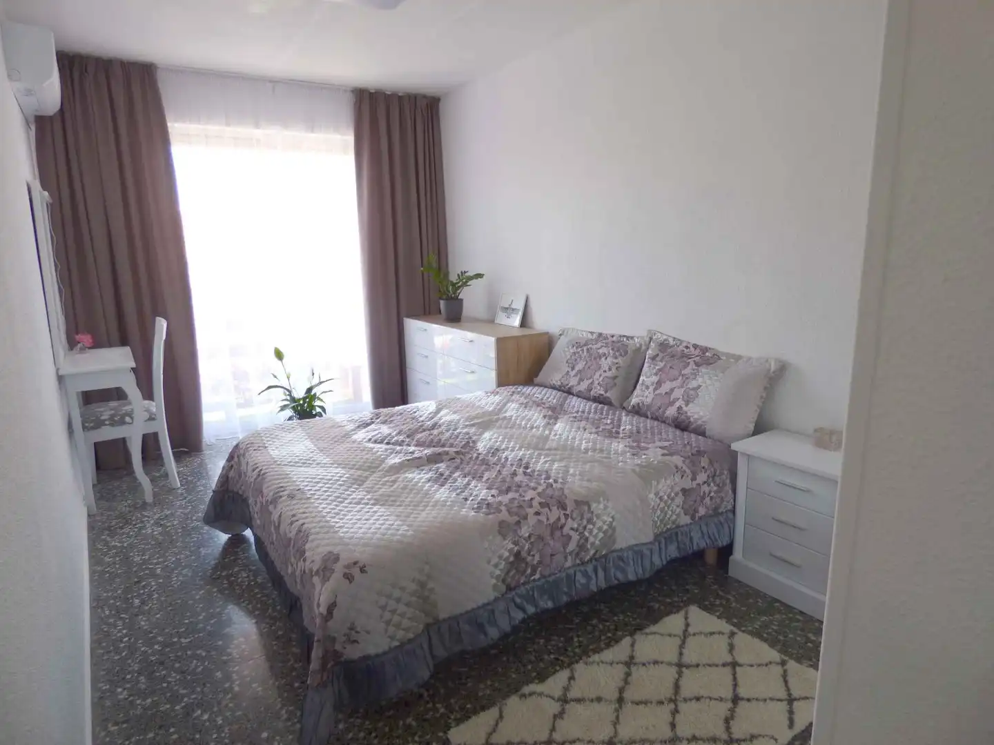 Habitación de Piso en venta en Onil con Aire acondicionado, Amueblado y Balcón